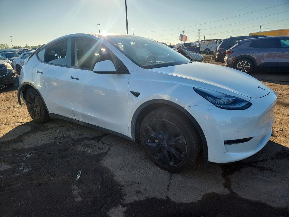2021 TESLA MODEL Y 4