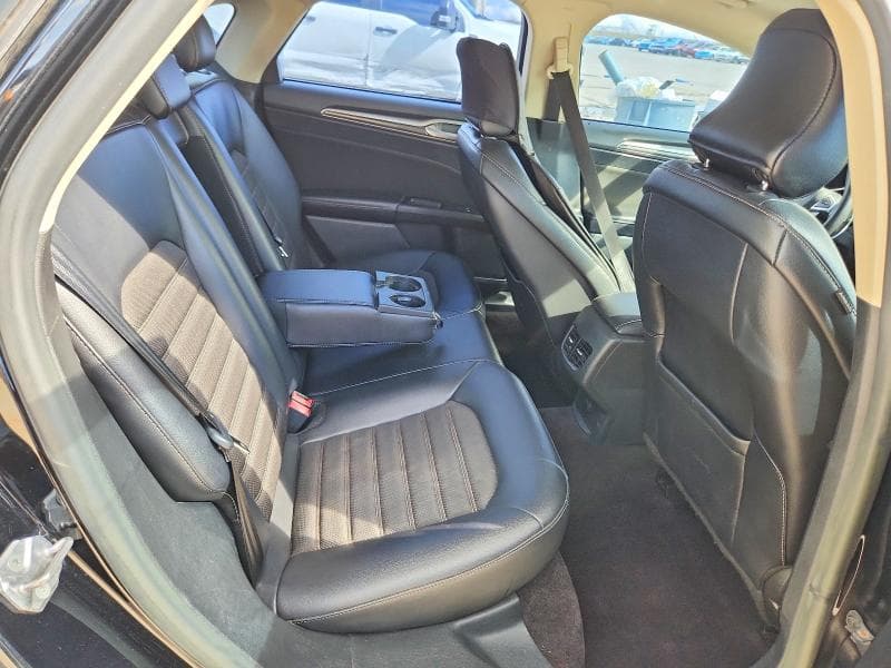 2017 FORD FUSION SE 10