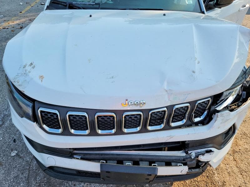 2024 JEEP COMPASS LATITUDE 11