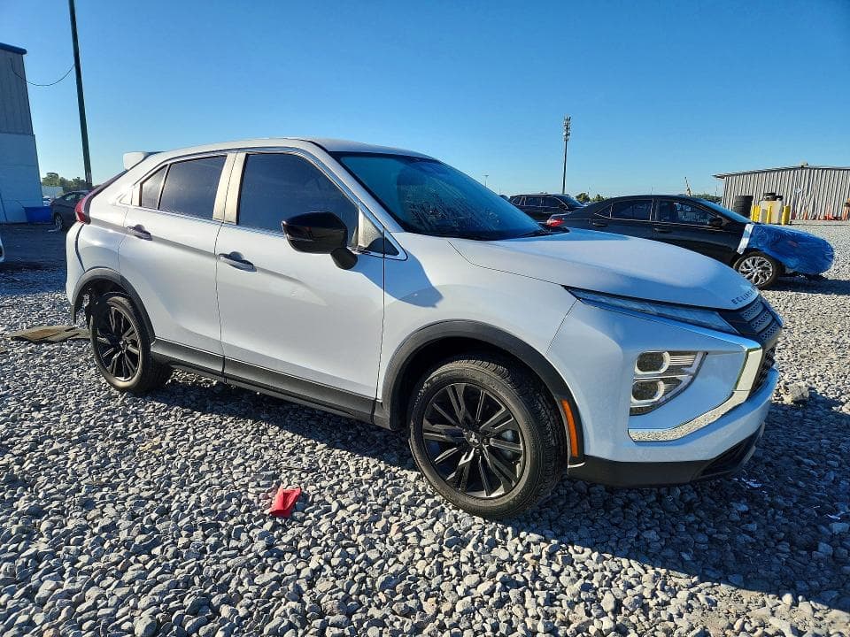 2023 MITSUBISHI ECLIPSE CROSS LE 4