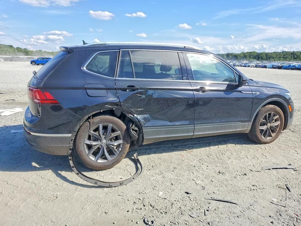2023 VOLKSWAGEN TIGUAN SE 3