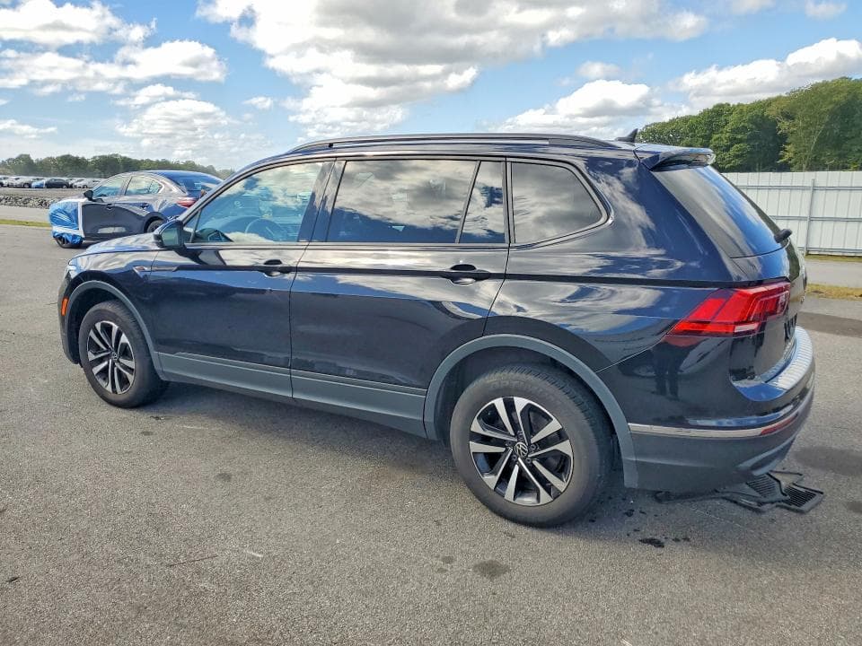 2022 VOLKSWAGEN TIGUAN S 2