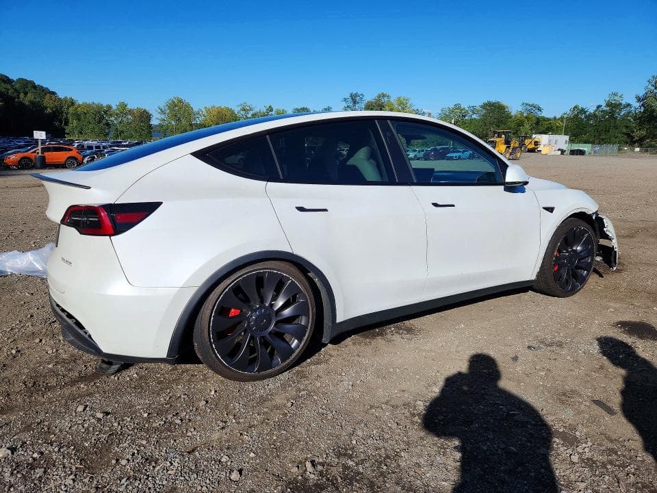 2023 TESLA MODEL Y 3