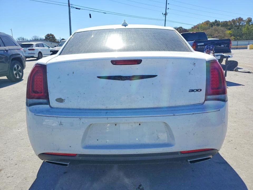 2020 CHRYSLER 300 TOURING 6