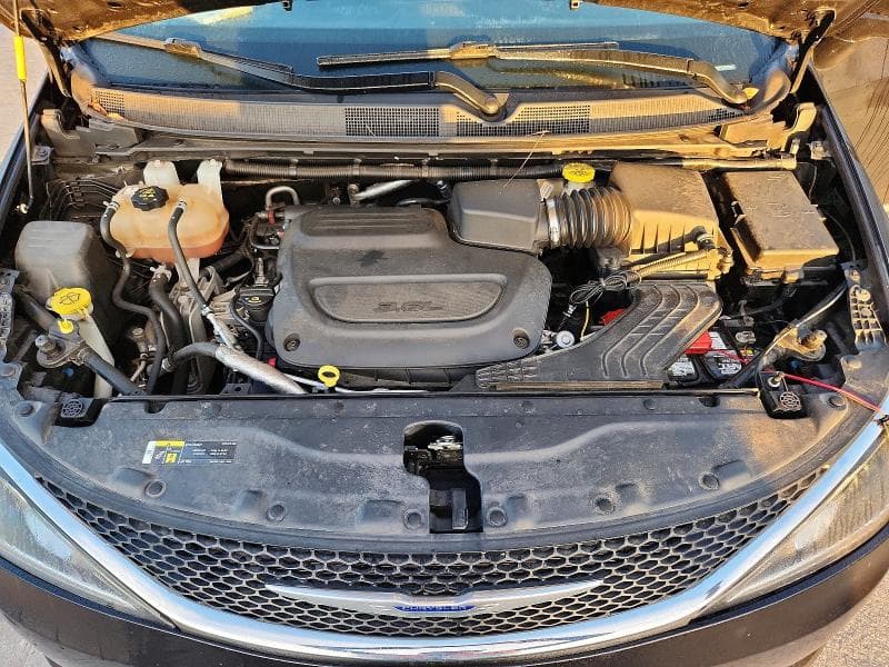 2019 CHRYSLER PACIFICA TOURING L 12