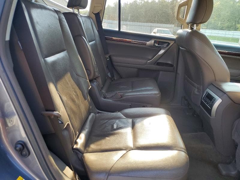 2017 LEXUS GX 460 11