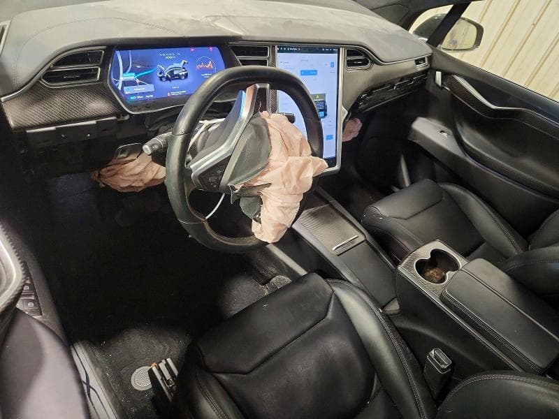 2017 TESLA MODEL X 8