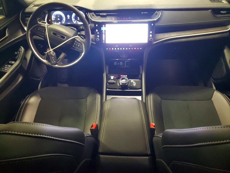 2026 JEEP GRAND CHEROKEE BASE 8