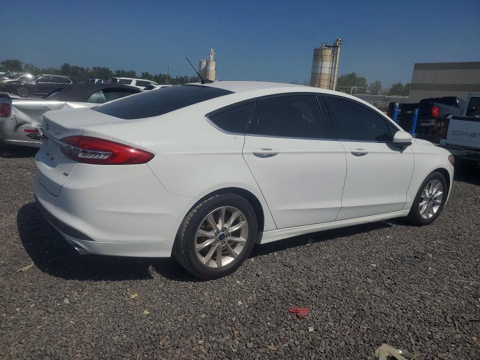 2017 FORD FUSION SE 3
