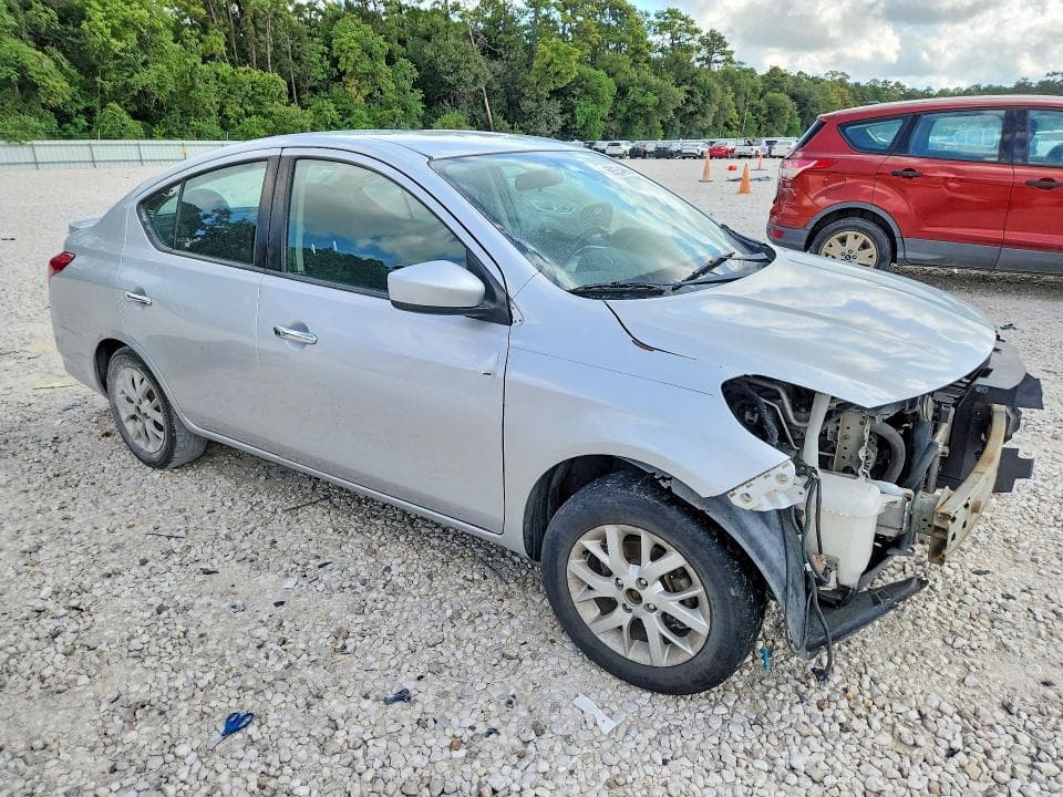 2017 NISSAN VERSA 1.6 S 4