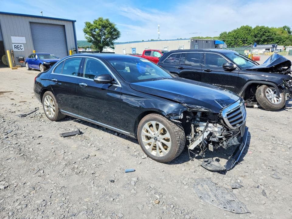 2019 MERCEDES-BENZ E 300 4MATIC 4