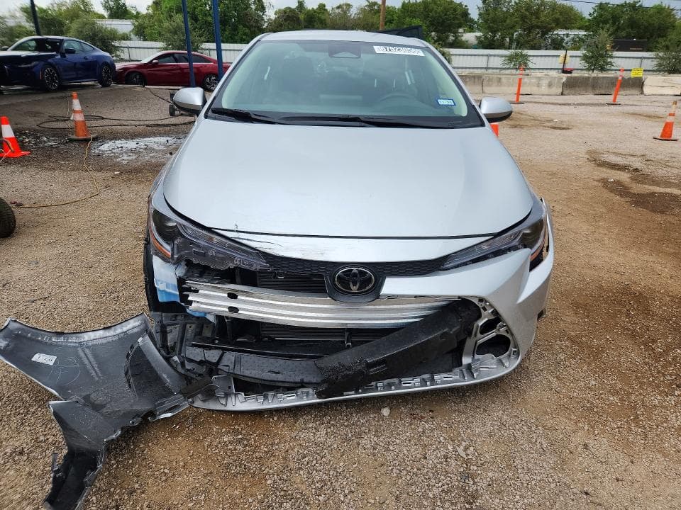 2026 TOYOTA COROLLA LE 5