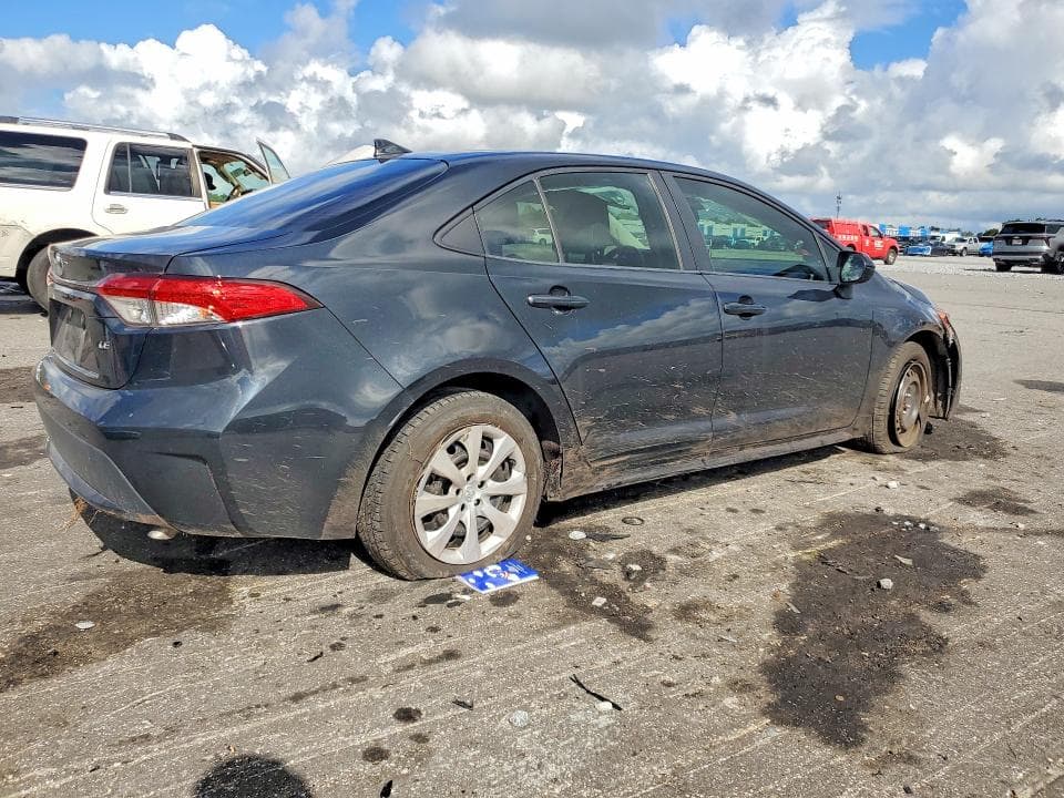 2021 TOYOTA COROLLA LE 3