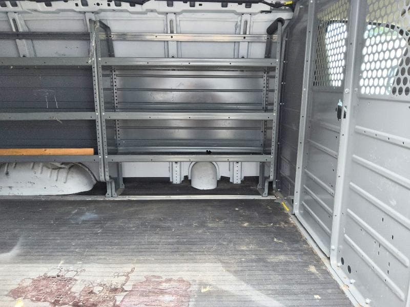 2017 GMC SAVANA G2500 11