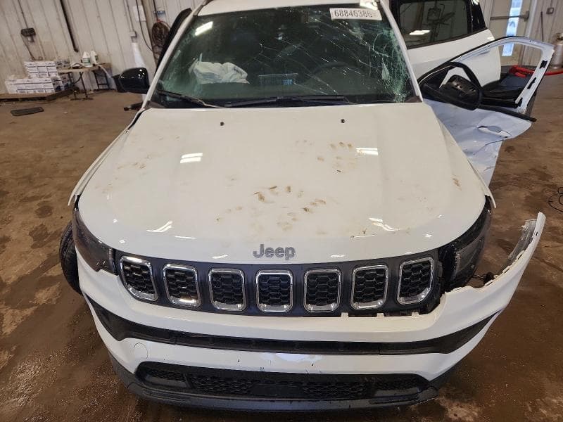2025 JEEP COMPASS LATITUDE 11