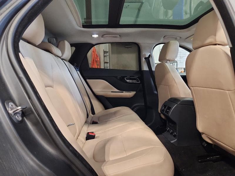 2017 JAGUAR F-PACE PREMIUM 11