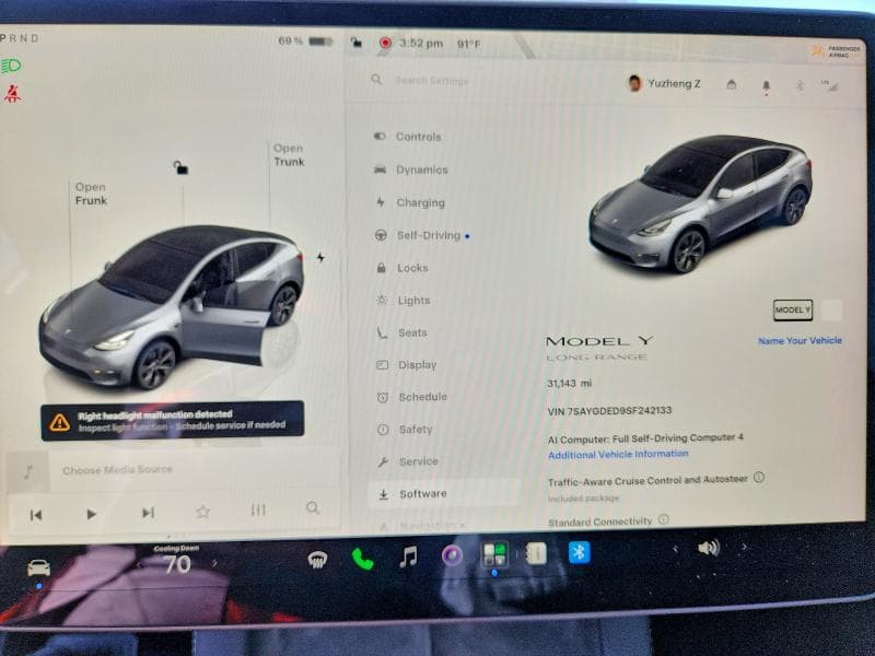 2025 TESLA MODEL Y 9
