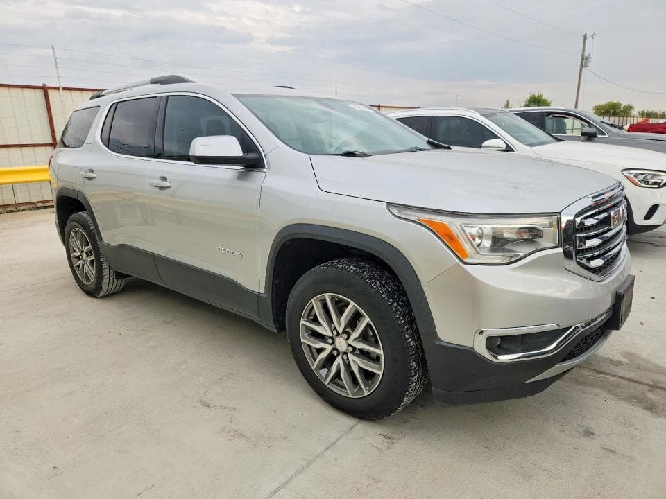 2017 GMC ACADIA SLE 4