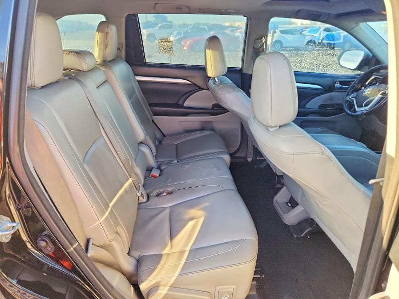 2018 TOYOTA HIGHLANDER XLE 11