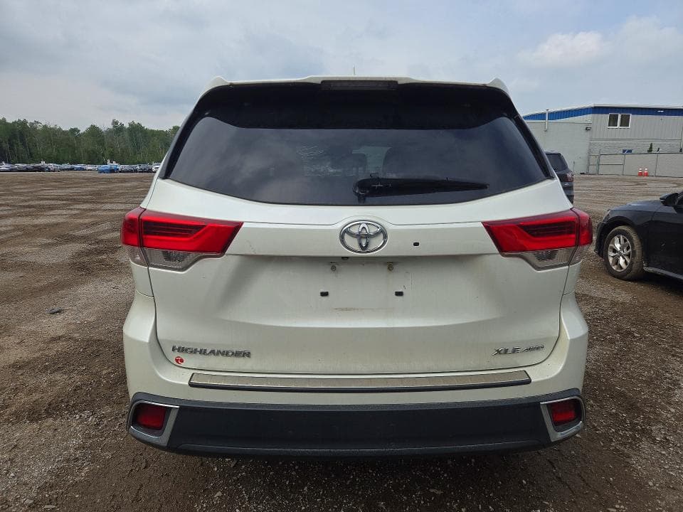 2017 TOYOTA HIGHLANDER XLE 6