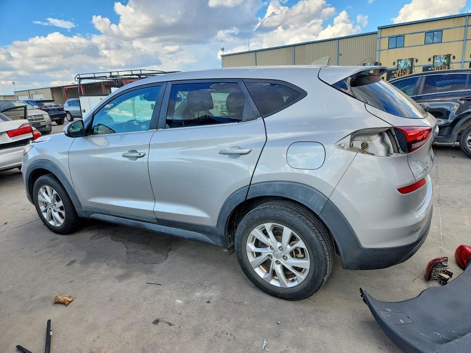 2020 HYUNDAI TUCSON SE 2