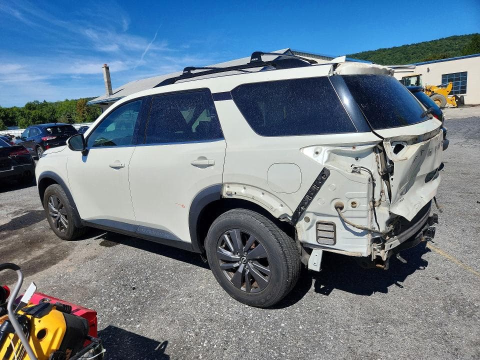 2022 NISSAN PATHFINDER SV 2