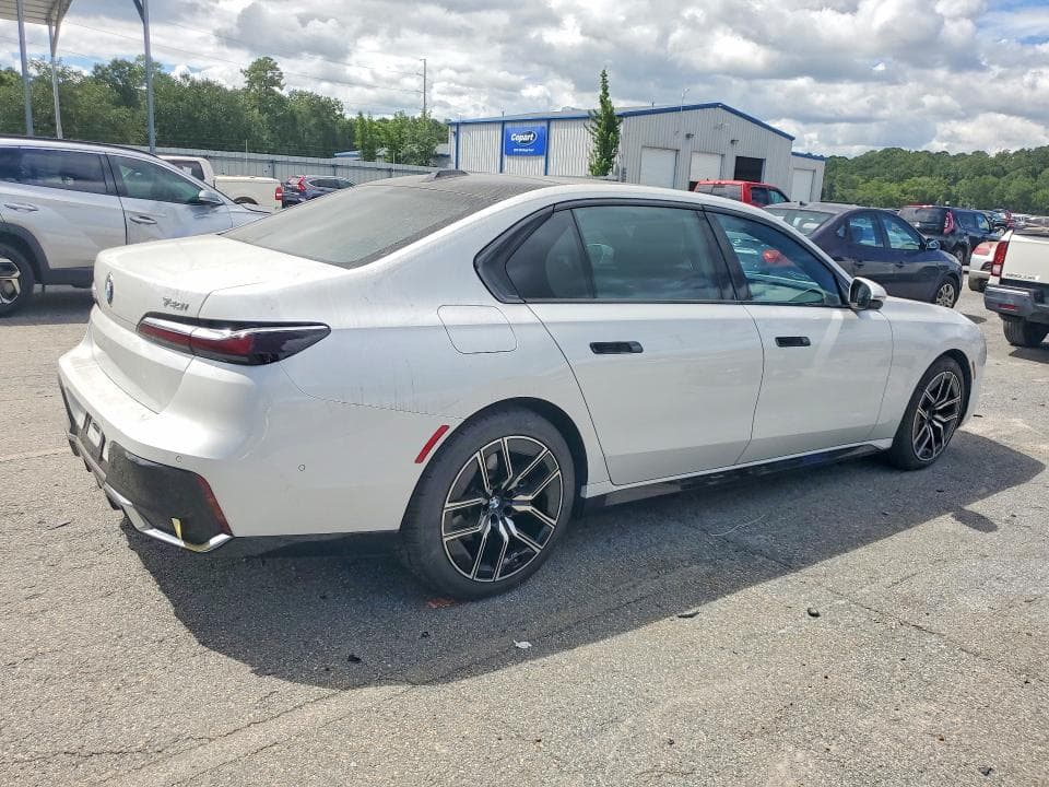 2025 BMW 740 XI 3