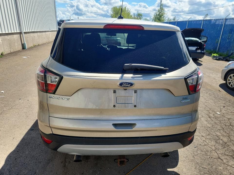 2017 FORD ESCAPE SE 6