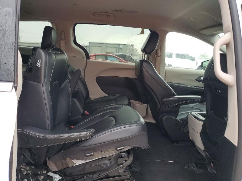 2024 CHRYSLER PACIFICA HYBRID SELECT 11