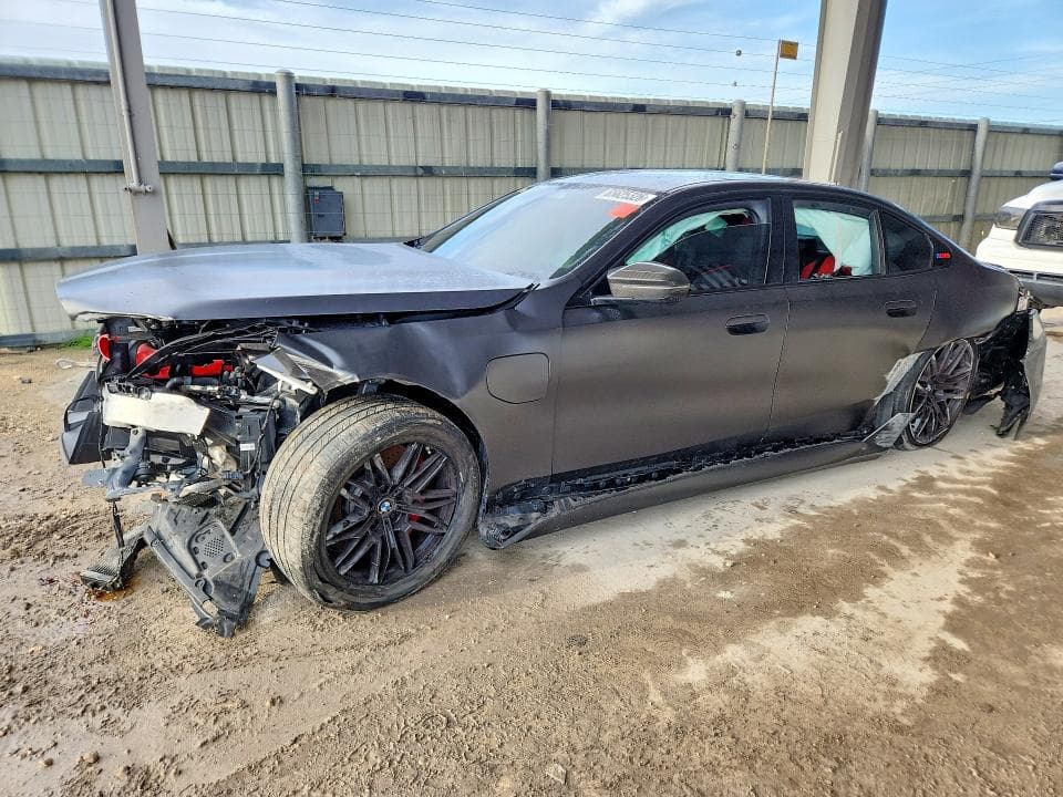2025 BMW M5 - 1