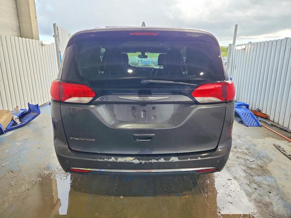 2018 CHRYSLER PACIFICA TOURING L 6