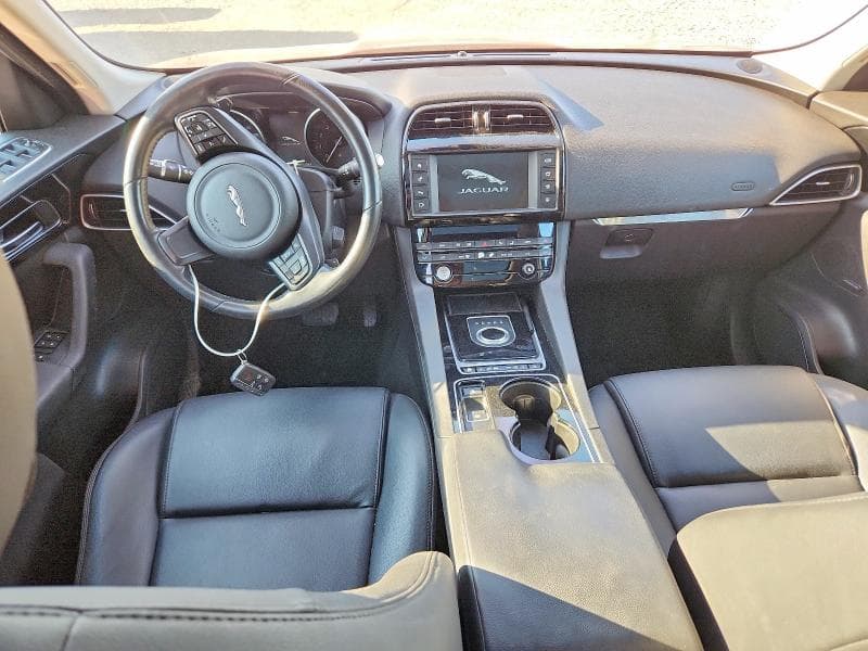 2017 JAGUAR F-PACE PREMIUM 8