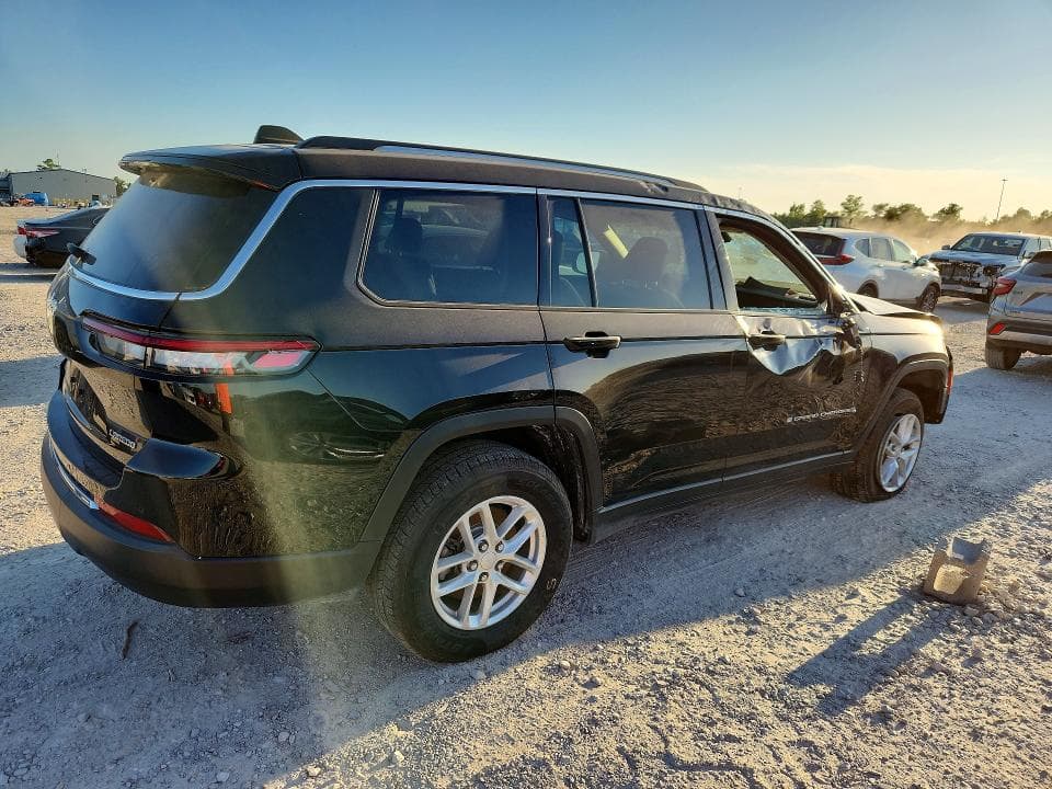 2023 JEEP GRAND CHEROKEE L LAREDO 3