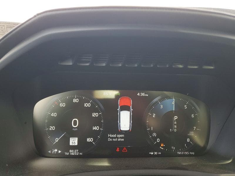 2017 VOLVO XC90 T6 9