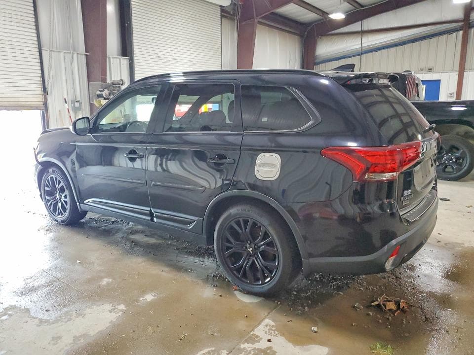 2018 MITSUBISHI OUTLANDER SE 2