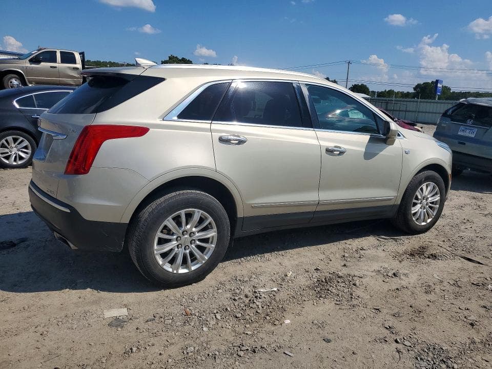 2017 CADILLAC XT5 3