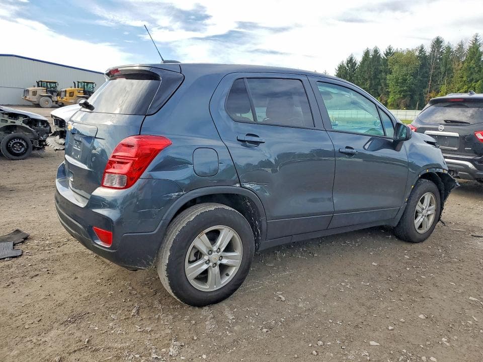 2022 CHEVROLET TRAX LS 3