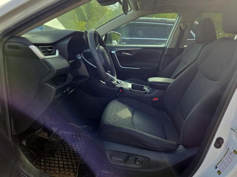 2021 TOYOTA RAV4 XLE 7
