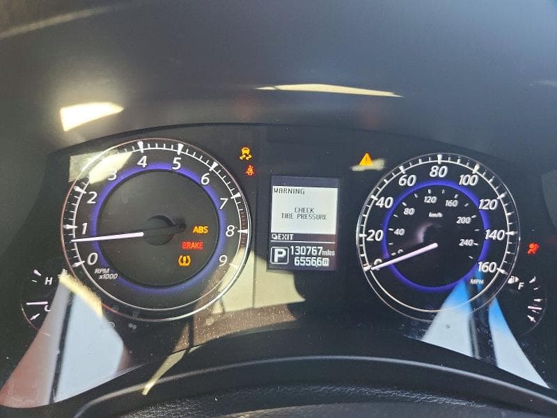 2017 INFINITI QX50 BASE 9