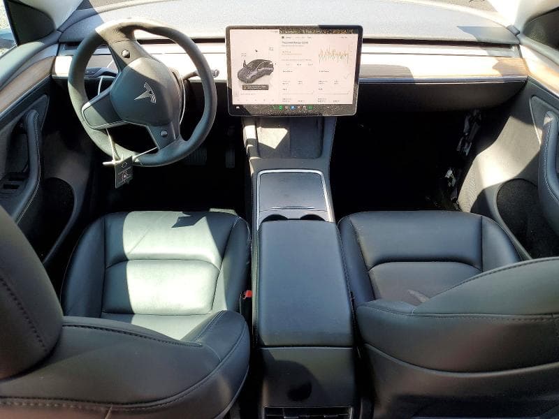 2023 TESLA MODEL Y 8