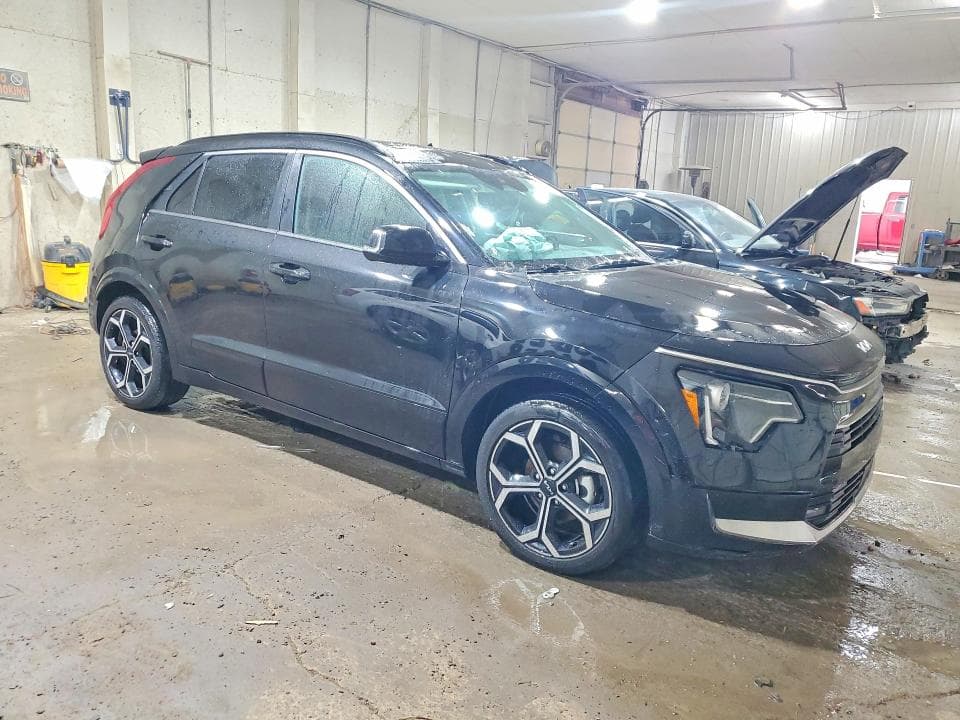 2023 KIA NIRO EX 4