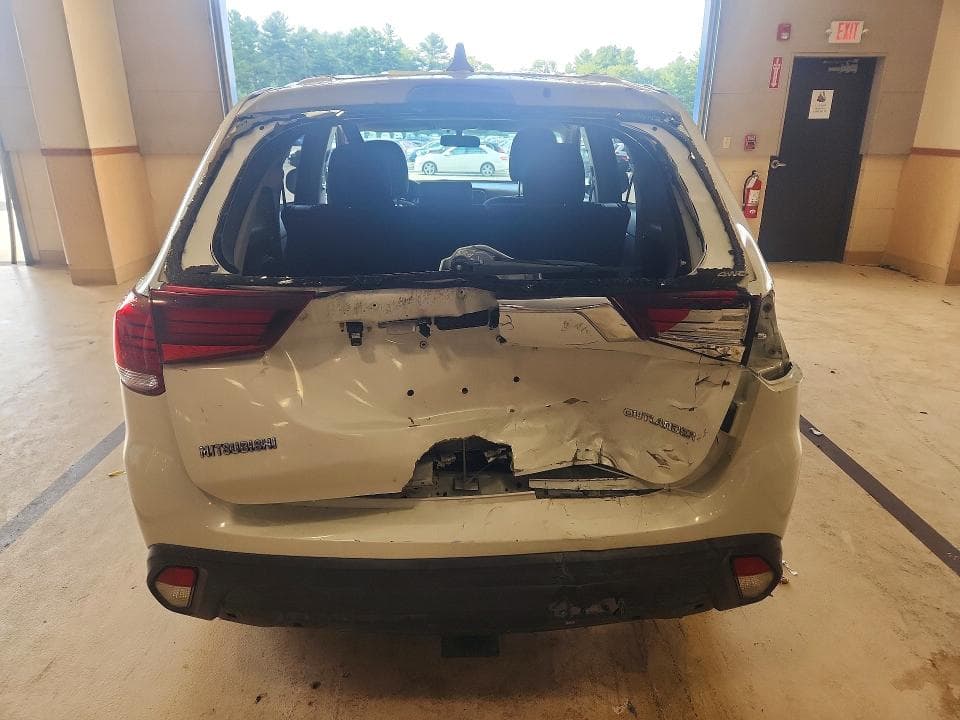 2017 MITSUBISHI OUTLANDER ES 6