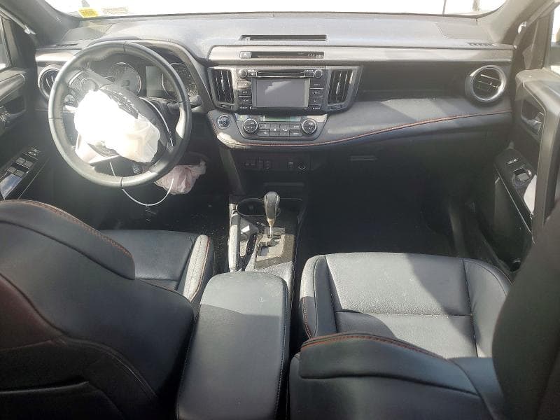 2017 TOYOTA RAV4 SE 8