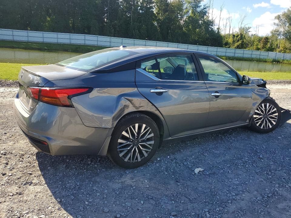 2024 NISSAN ALTIMA SV 3