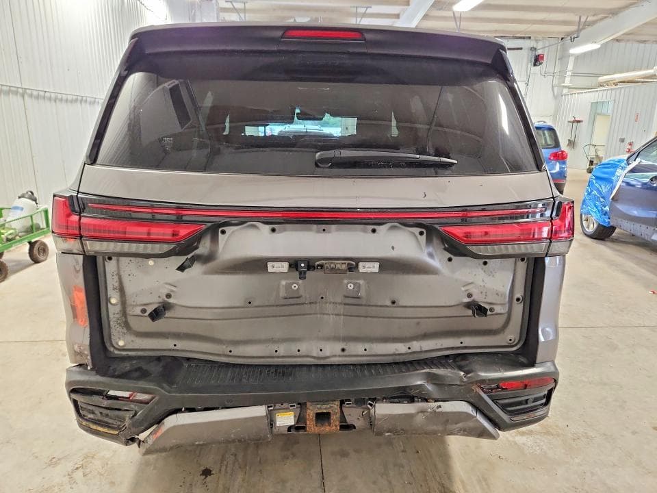 2023 LEXUS LX 600 LUXURY 6