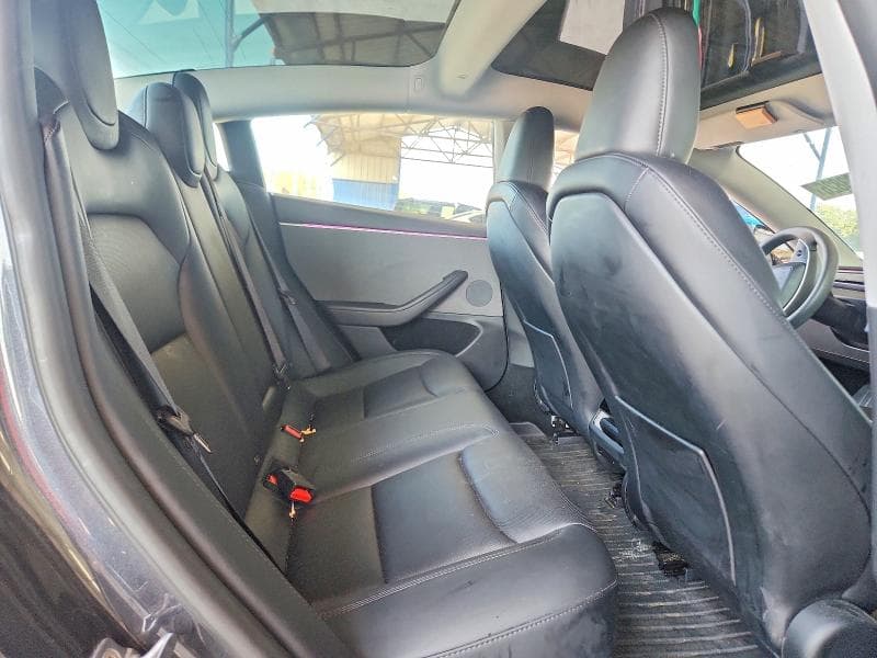 2025 TESLA MODEL 3 10