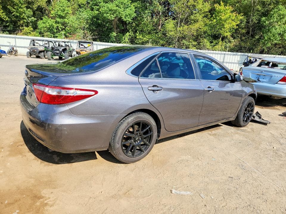 2017 TOYOTA CAMRY LE 3