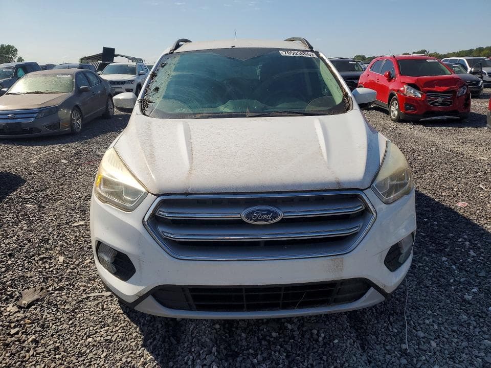 2017 FORD ESCAPE SE 5