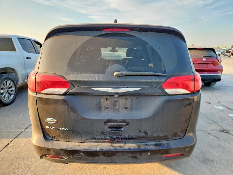 2017 CHRYSLER PACIFICA LX 6