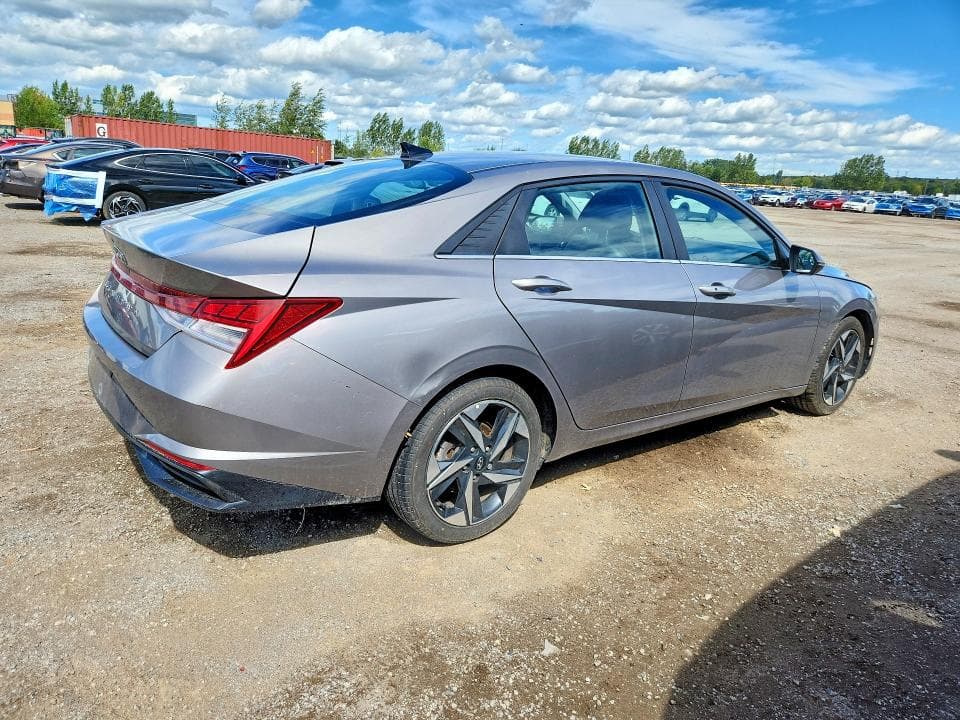 2023 HYUNDAI ELANTRA SEL 3